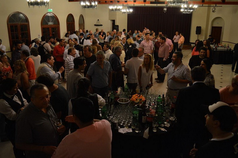 Brindis del intendente con medios de prensa y entidades intermedias