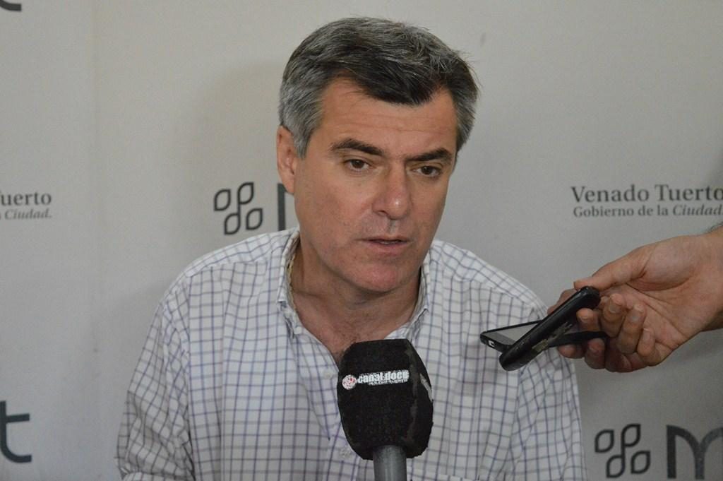 Confirman obras del canal San Urbano e interés en pavimentar la calle ancha