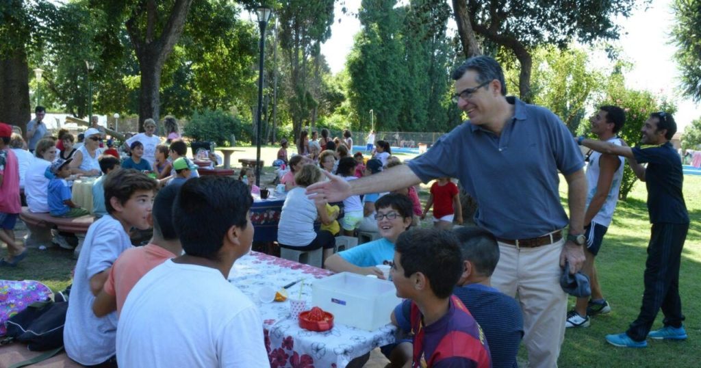 Freyre recorrió las colonias del Parque Municipal