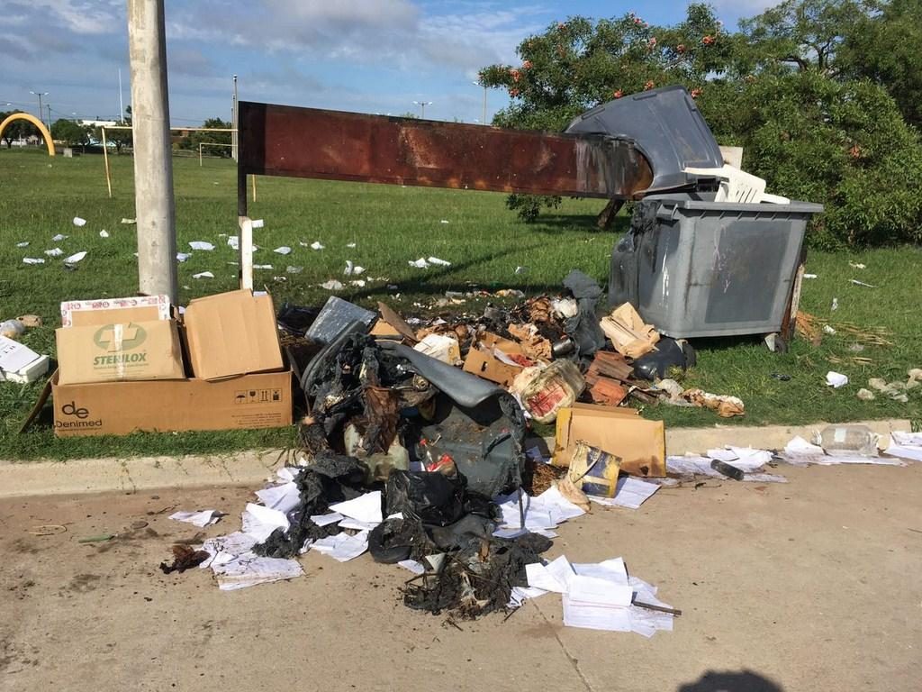 Vandalizaron dos estaciones de reciclaje
