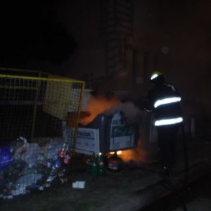 Incendiaron estación de reciclaje