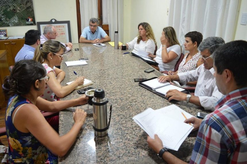 PROVINCIA Y MUNICIPIO REDEFINEN PLANIFICACIÓN DE LA SALUD PÚBLICA PROVINCIA Y MUNICIPIO REDEFINEN PLANIFICACIÓN DE LA SALUD PÚBLICA