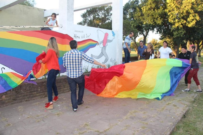 Presentan mural en el Día de la Promoción de Derechos de personas trans