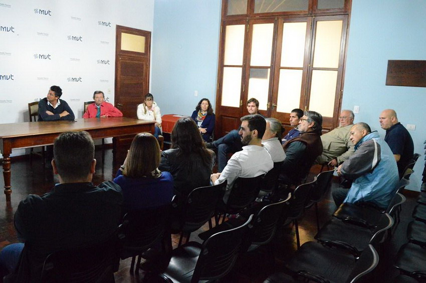 Reunión informativa con vecinos del barrio Santa Rosa