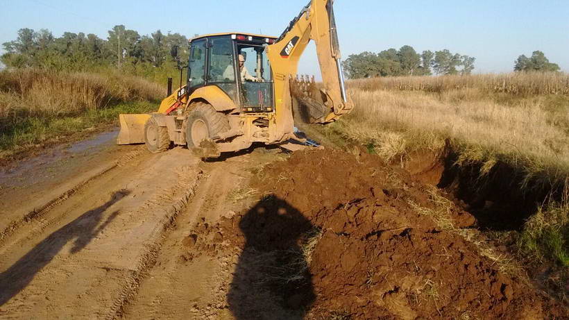 Limpieza de cunetas y tubos en zona 1