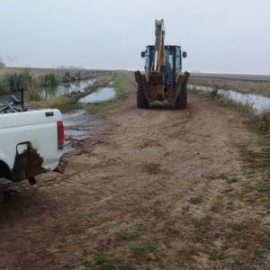 Reparación y nivelación de caminos rurales