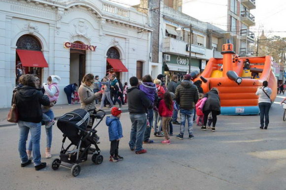 Fiesta de los Niños en el paseo “La Belgrano”