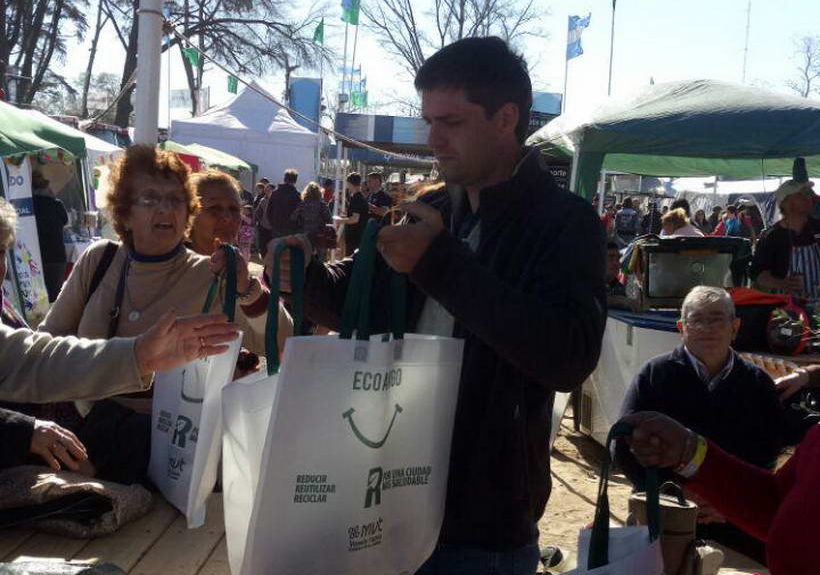 Entrega de compost, olivos y plantines Entrega de compost, olivos y plantines