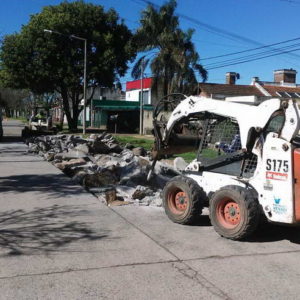 Trabajos de bacheo en calle Caseros Trabajos de bacheo en calle Caseros
