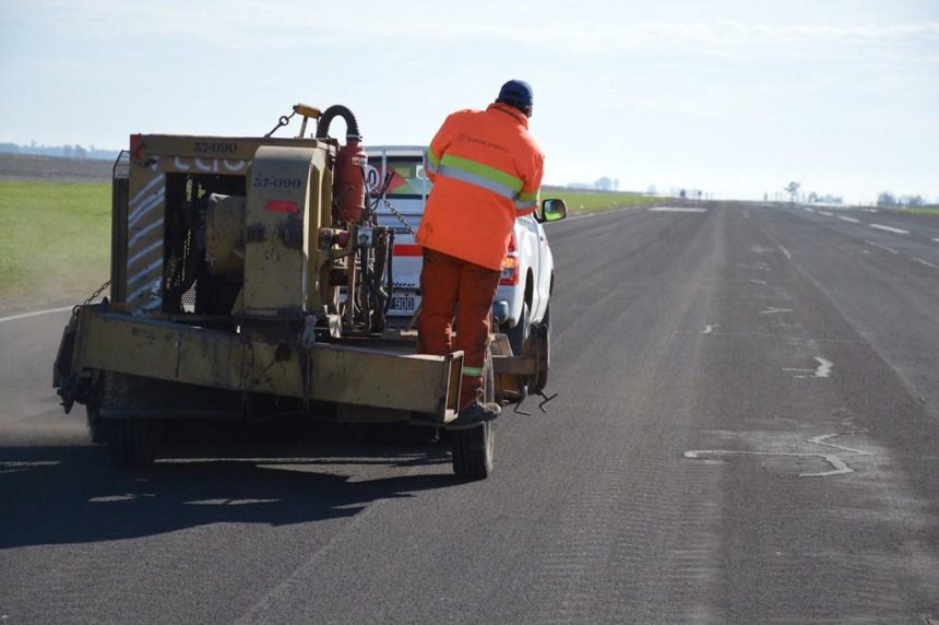 Repararán pista del aeródromo por desprendimiento de material