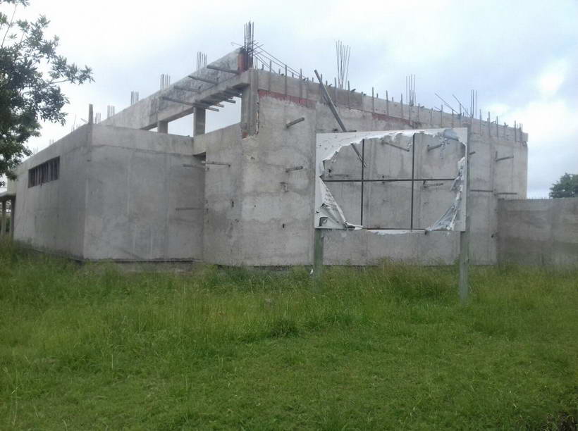 Alarmante situación en la obra de la Escuela Nº 238