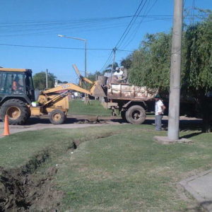 Saneamiento de cunetas y preparación de pavimento en barrio Güemes Saneamiento de cunetas y preparación de pavimento en barrio Güemes