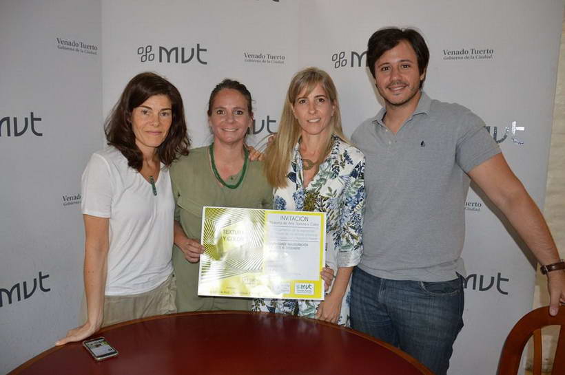 Muestra “Textura y Color” en Aldea de Papel