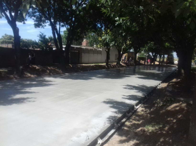 Trabajos de pavimento en Chacabuco y Garbarino