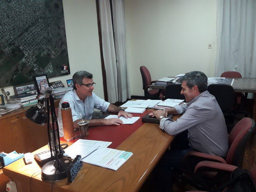 Reunión entre el intendente José Freyre y el diputado provincial Oscar Pieroni