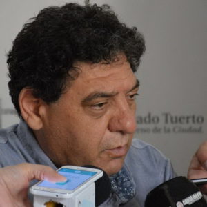 Plan de alumbrado 2017: Instalan columnas bajas en calle Chile Plan de alumbrado 2017: Instalan columnas bajas en calle Chile