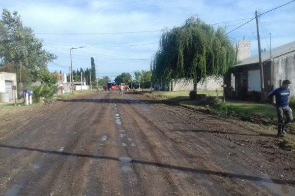 Base y moldeo para pavimento en barrio Rivadavia