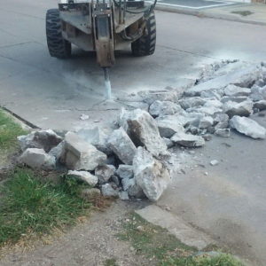Demolición de bache y reparación en Balcarce y Maipú Demolición de bache y reparación en Balcarce y Maipú