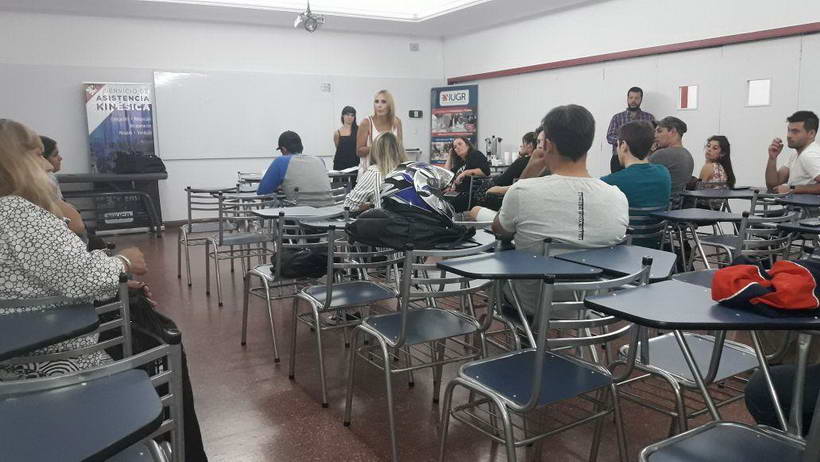 Charla en el IUGR sobre uso del casco