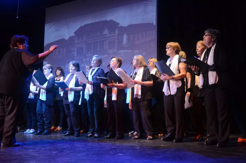 Buen marco de público en la gala del 134º aniversario