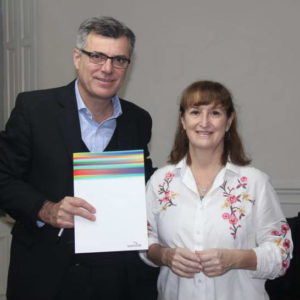 Gestión del intendente para adherir a programas contra enfermedades crónicas y adicciones Gestión del intendente para adherir a programas contra enfermedades crónicas y adicciones