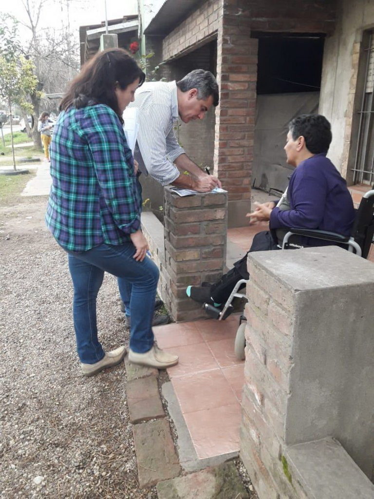 El intendente junto a los vecinos de barrio Victoria
