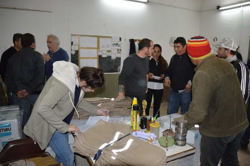 Abren licitación para indumentaria municipal