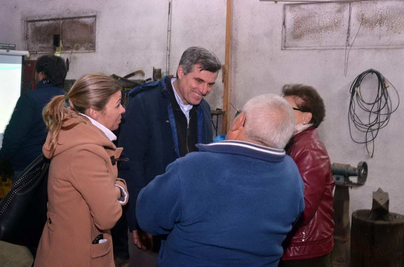 Reunión del gabinete municipal en barrio Favaloro Reunión del gabinete municipal en barrio Favaloro