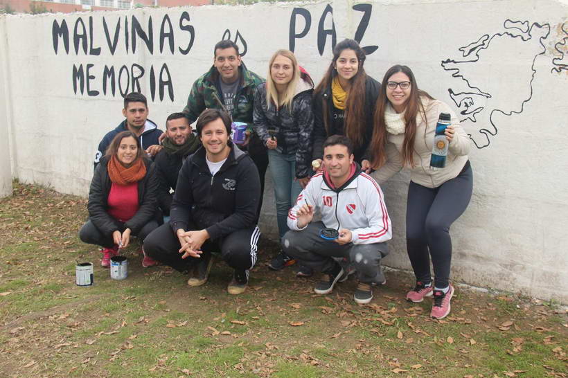 Hijos de Veteranos de Malvinas pintaron un mural Hijos de Veteranos de Malvinas pintaron un mural