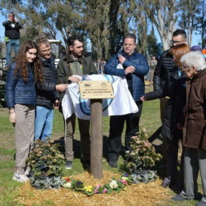Emotivo homenaje al médico veterinario Luis Berasi