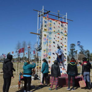 La pared para escalar, una atractiva propuesta de la Dirección de Deportes