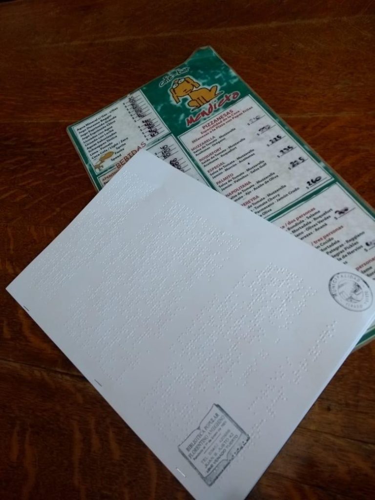 Bares y restaurantes podrán contar con cartas en Braille