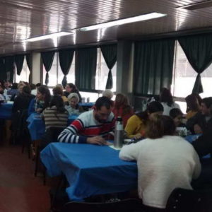 Importante participación en el Té Bingo Familiar
