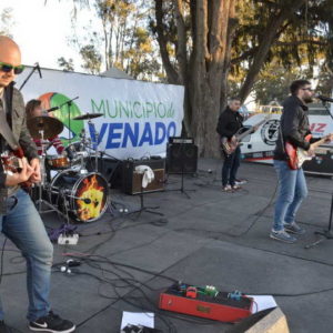 Cuatro Ases mostró el mejor rock y pop