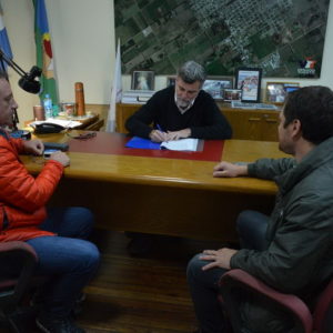 Firma de convenio para el abastecimiento de hormigón elaborado Firma de convenio para el abastecimiento de hormigón elaborado