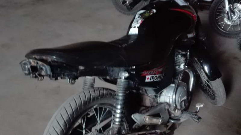Retiran motos de la vía pública Retiran motos de la vía pública