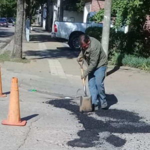 Bacheo en dos avenidas Bacheo en dos avenidas
