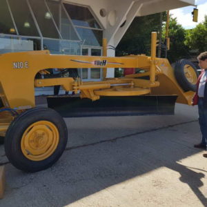 El municipio recibió niveladora de arrastre del  Programa Equipar