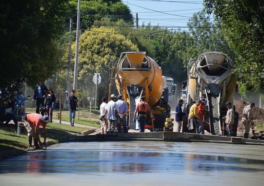 Una cuadra más de pavimento que se suma a las más de 600 ejecutadas