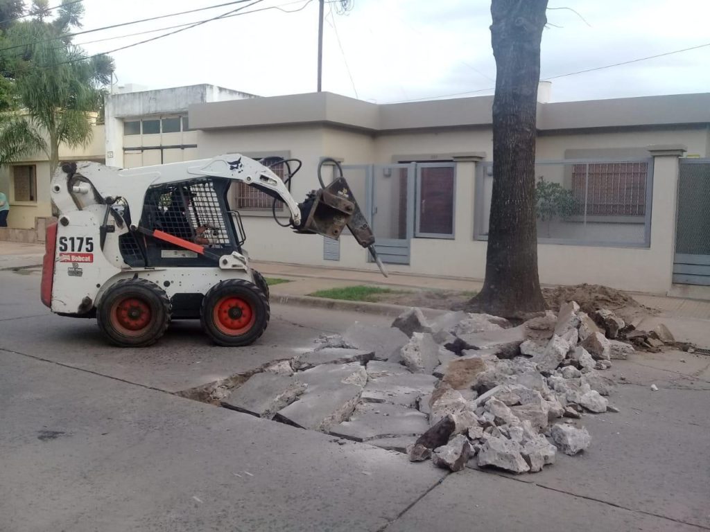 Demolición de bache en Centro I