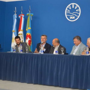 La Universidad del Gran Rosario Recuperó el salón de actos del Club Newbery La Universidad del Gran Rosario Recuperó el salón de actos del Club Newbery