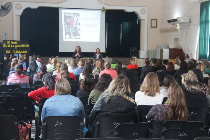 Gran participación de docentes e interesados en Jornada de Nivel Inicial