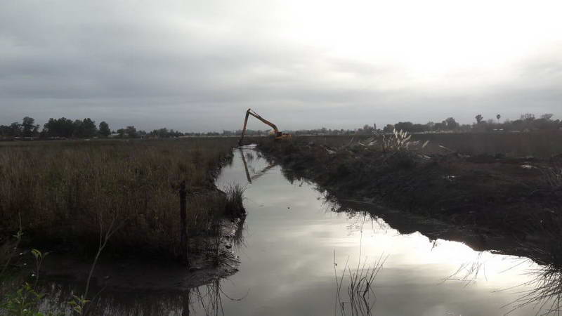 Limpieza del canal hacia Las Aguadas