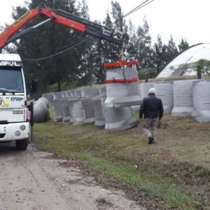 Tubos para desagüe en barrio Rivadavia Tubos para desagüe en barrio Rivadavia