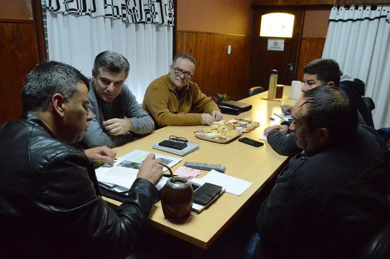 Reunión del intendente Freyre con Juan Arigoni Reunión del intendente Freyre con Juan Arigoni