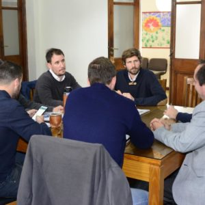 Primera reunión de la Mesa de Transición municipal