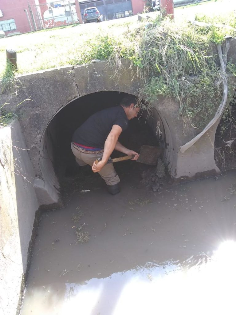 El gobierno continúa impulsando tareas de limpieza como medio de prevención al impacto de las lluvias.