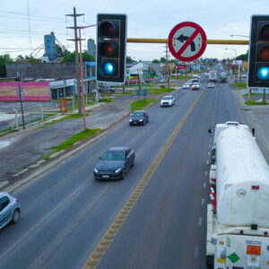 El municipio avanza con tareas de reparación y sincronización de los semáforos de ruta 8