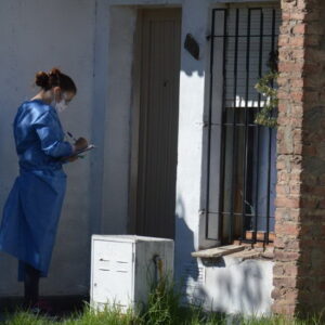 La lluvia postergó 24 horas el trabajo en el barrio Cayetano Silva.