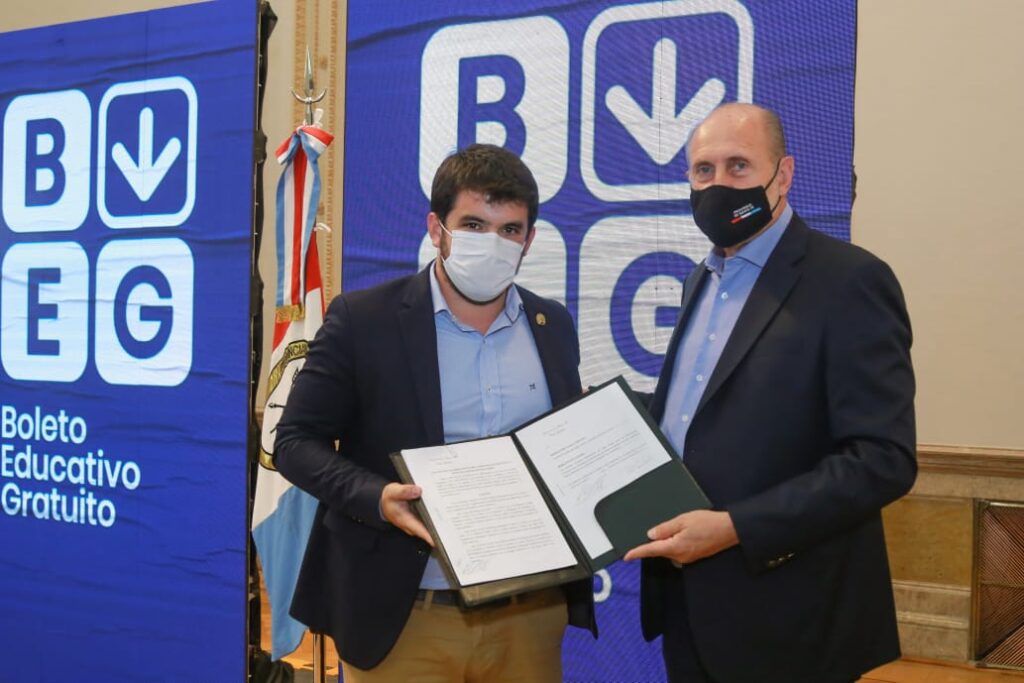 El intendente Chiarella rubricó un convenio adhiriendo al Boleto Educativo Gratuito